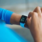 Smartwatch – czym różni się od zegarka?